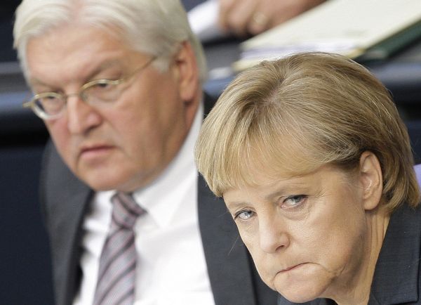 Plán představil ministr zahraničí Steinmeier, hlavní soupeř Merkelové. Plán představil ministr zahraničí Steinmeier, hlavní soupeř Merkelové.